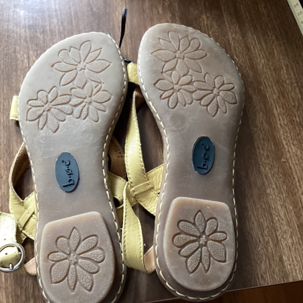 B.o.c. Sandles - Picture 4 of 6